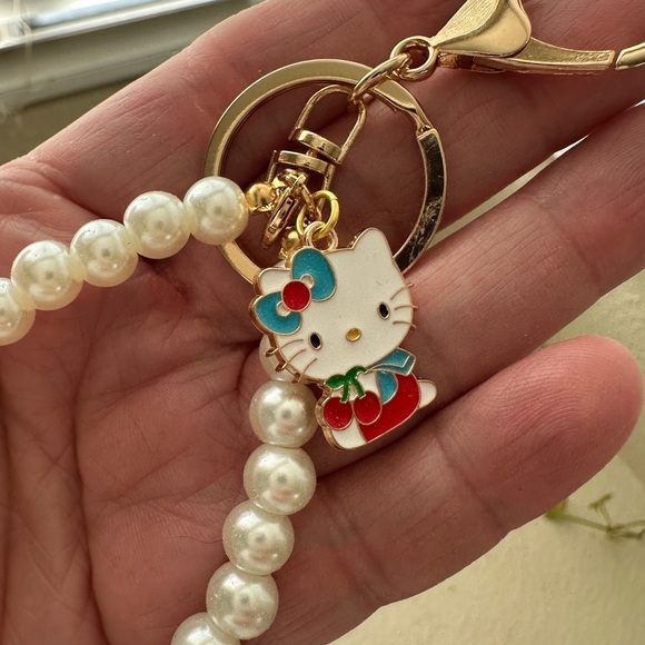 Pearl Beaded Keychain with Hello Kitty Charm and gold clip for bag or pu… - Picture 3 of 3
